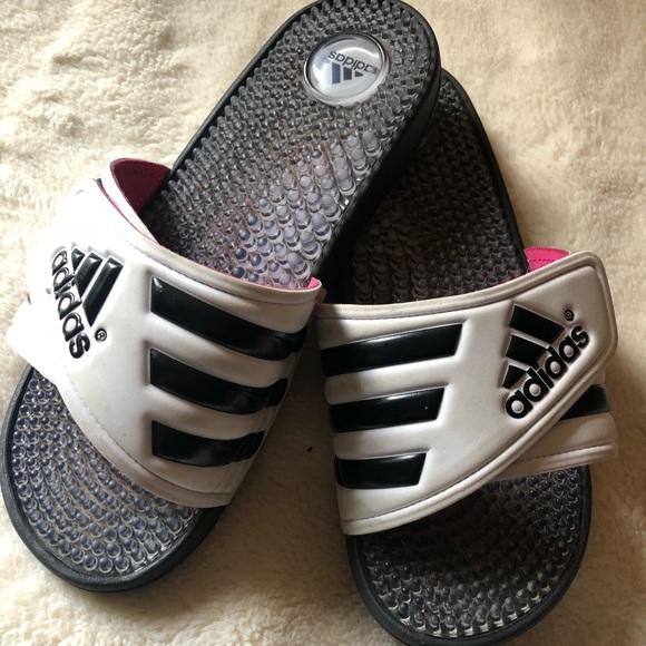 Fila cushioned slides | Women's shoes sandals, Mens flip flop, Women shoes